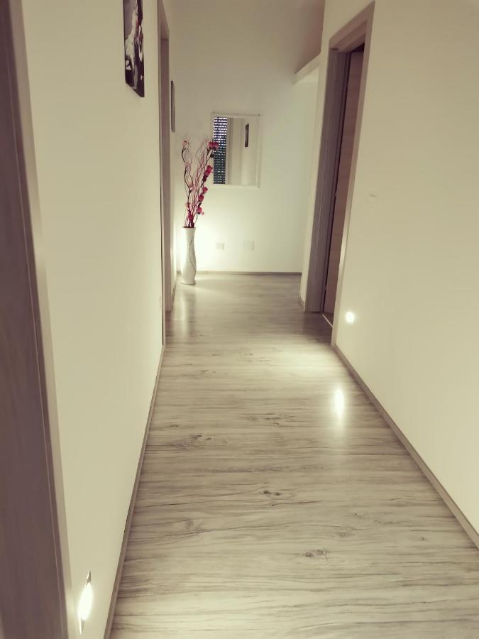 Via Alessandria Hotell Racale Exteriör bild