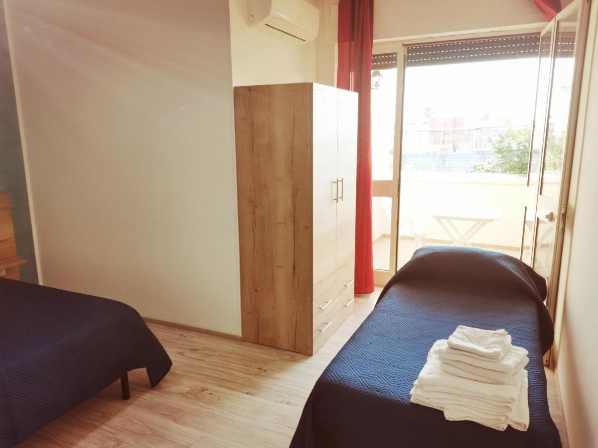Via Alessandria Hotell Racale Exteriör bild